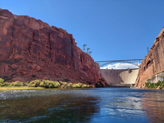 photo of glen canyon dam