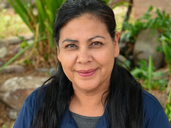 Myrna Flores