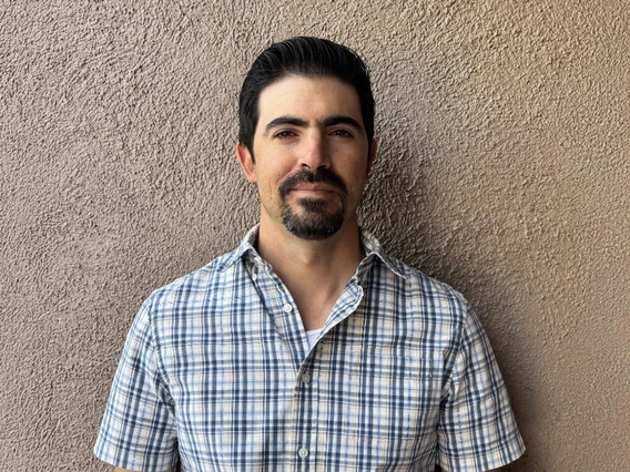 hector elias justiniani headshot