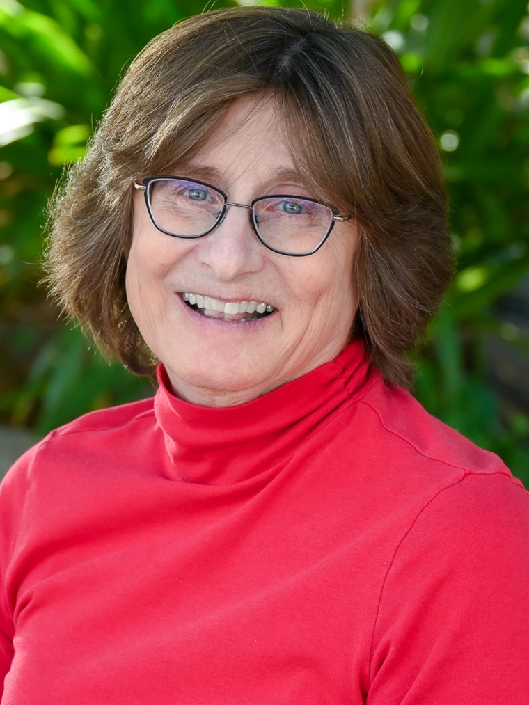 Headshot of Cathy Munger