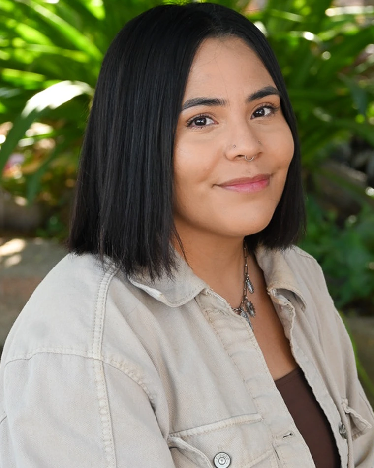 Headshot of Gabi C