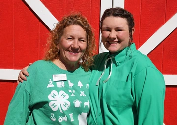 Photo of Ellyn Peterson with her mother